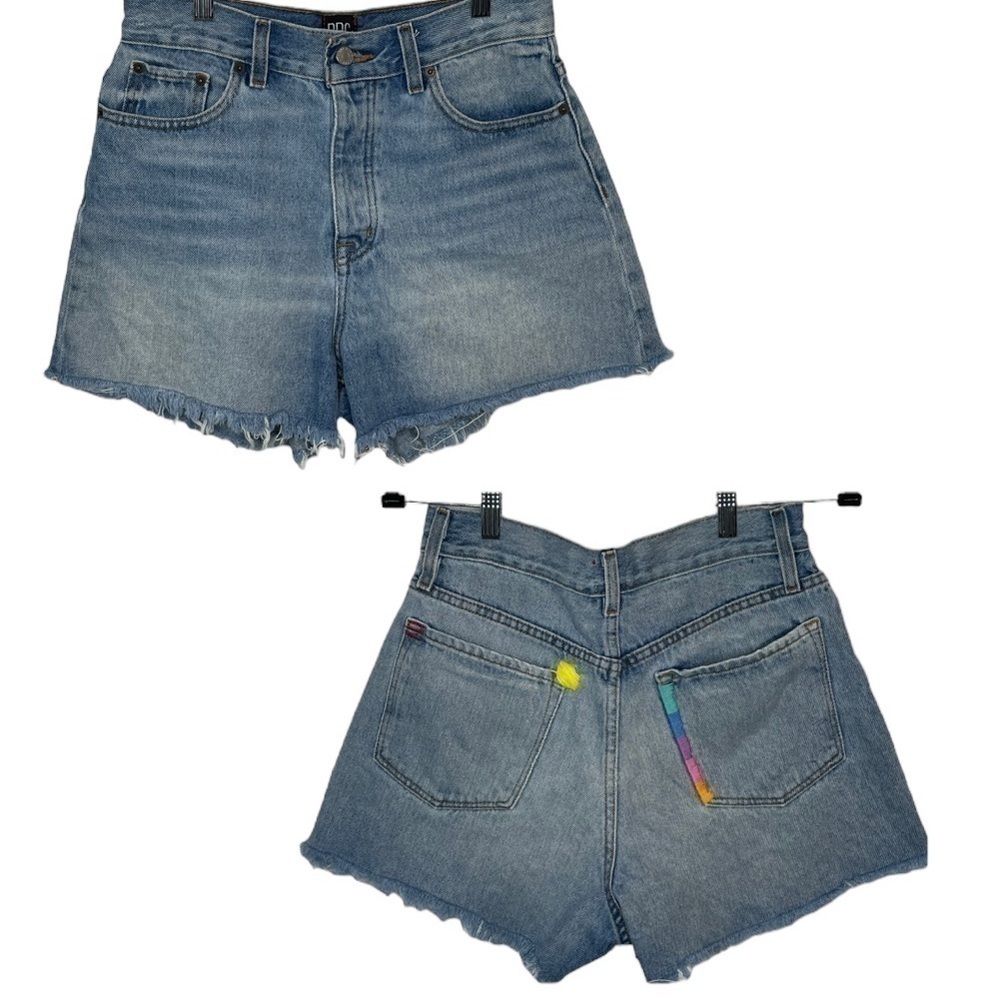 BDG Blue Denim shorts Multicolored embroidery frayed hem button fly size 29